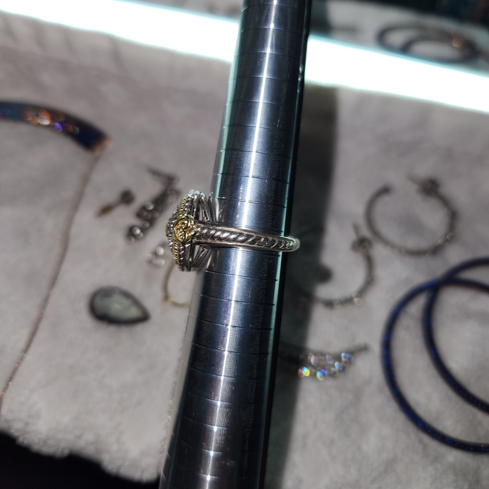 Judith Ripka 18kt Gold Diamond and Sterling Silver Pave Round Ring - Picture 10 of 14